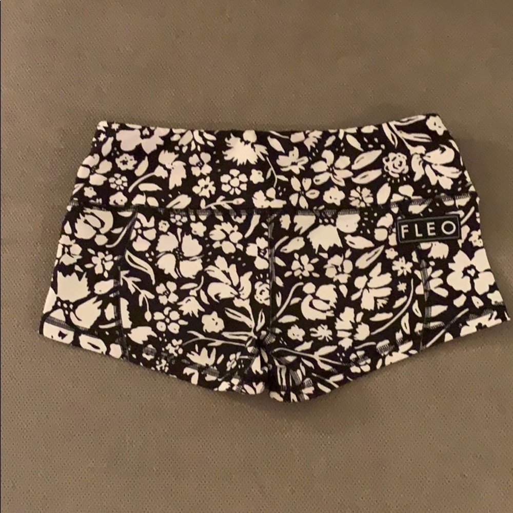 Fleo shorts